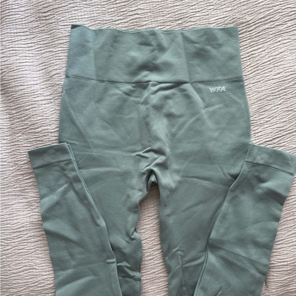 White Fox Athletics Green Leggings